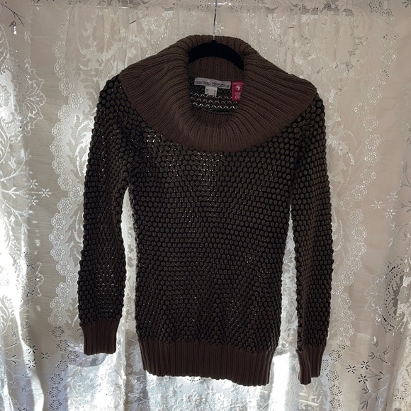 Ashley Brook - Picture 1 of 11